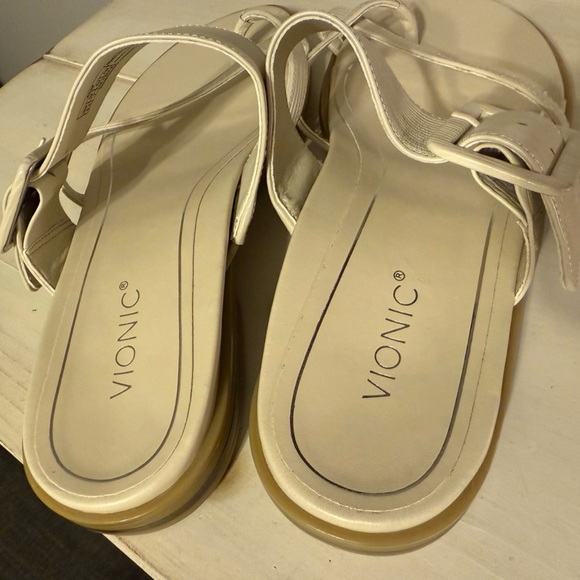 Vionic Women's, Julep Sandal in Cream 9.5 - Picture 4 of 6